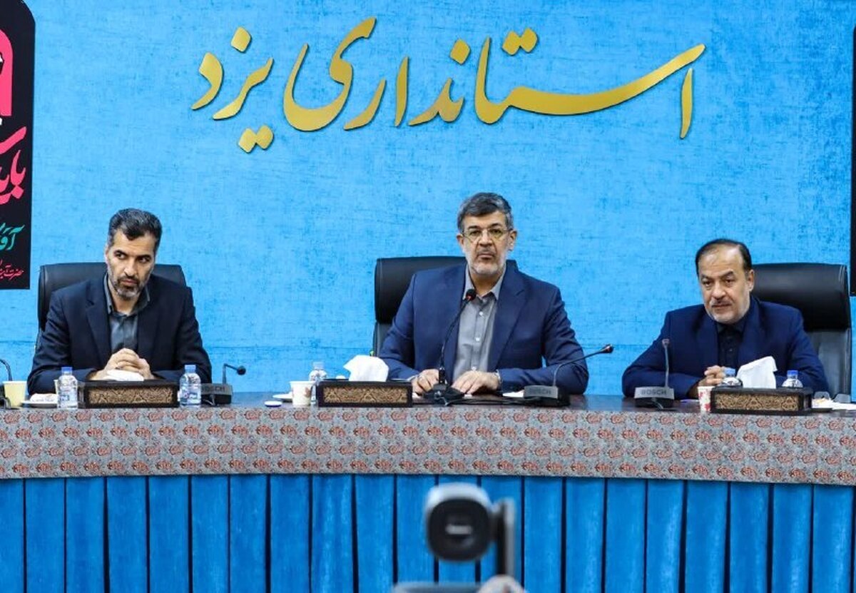 باشگاه خبرنگاران -بازنگری در نظام حقوق و دستمزد کارکنان دولت، پیش‌شرط تحول اداری است