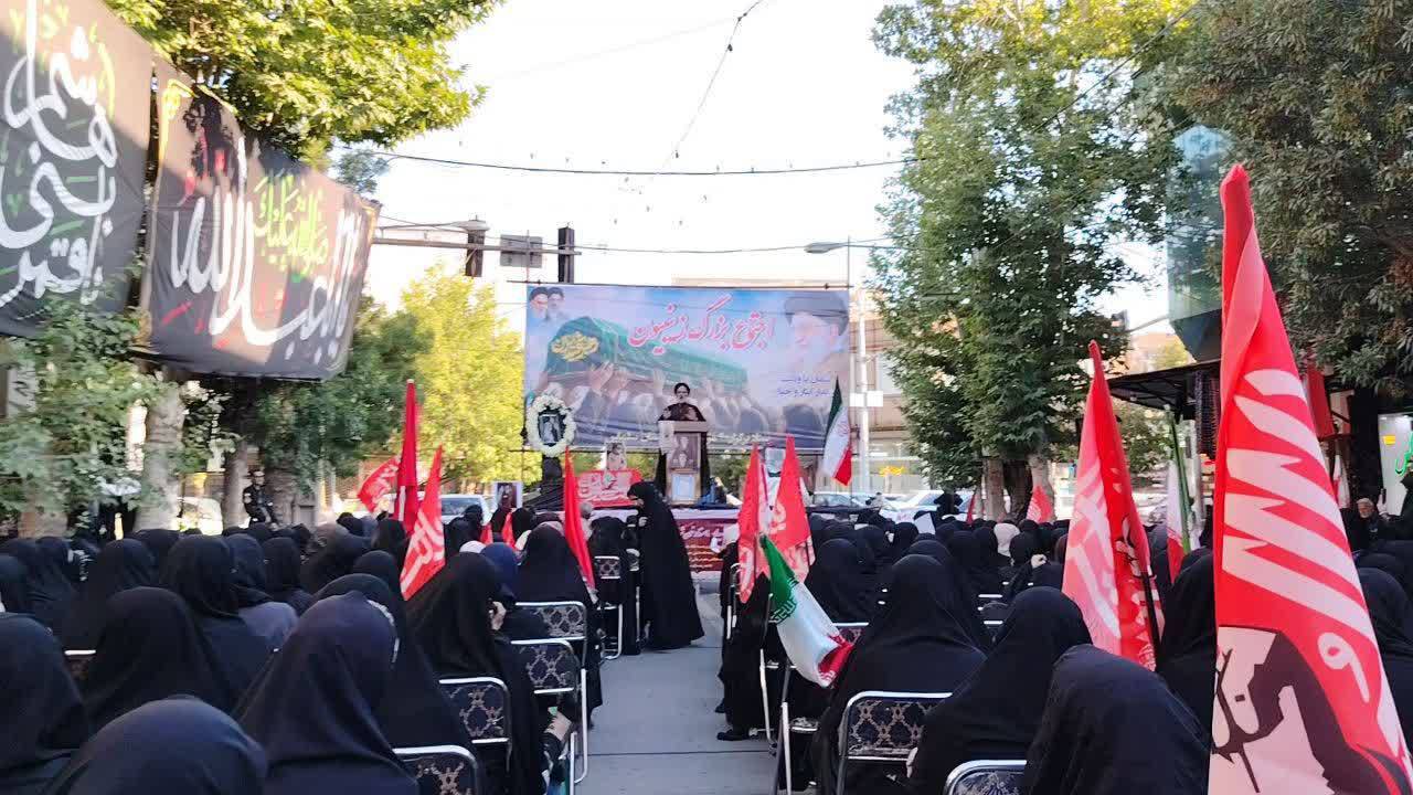 برگزاری اجتماع بزرگ زینبیون در سلماس + تصاویر