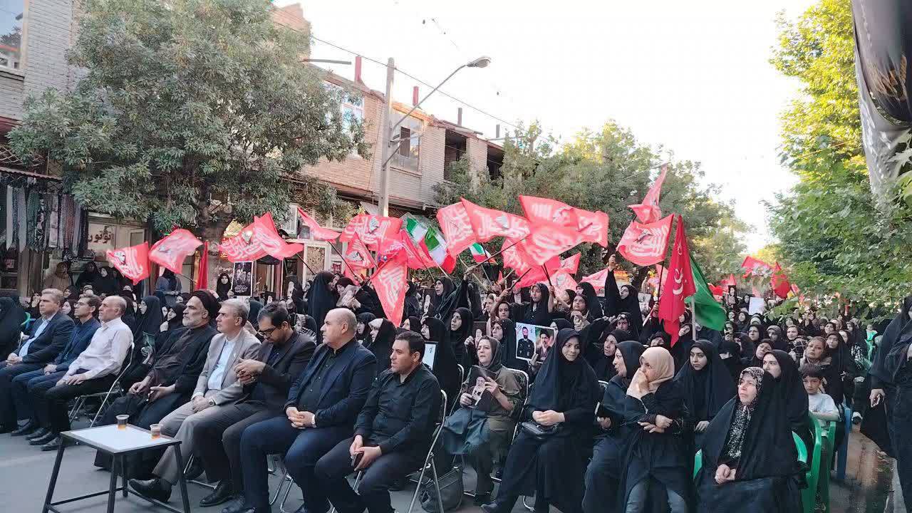 برگزاری اجتماع بزرگ زینبیون در سلماس + تصاویر