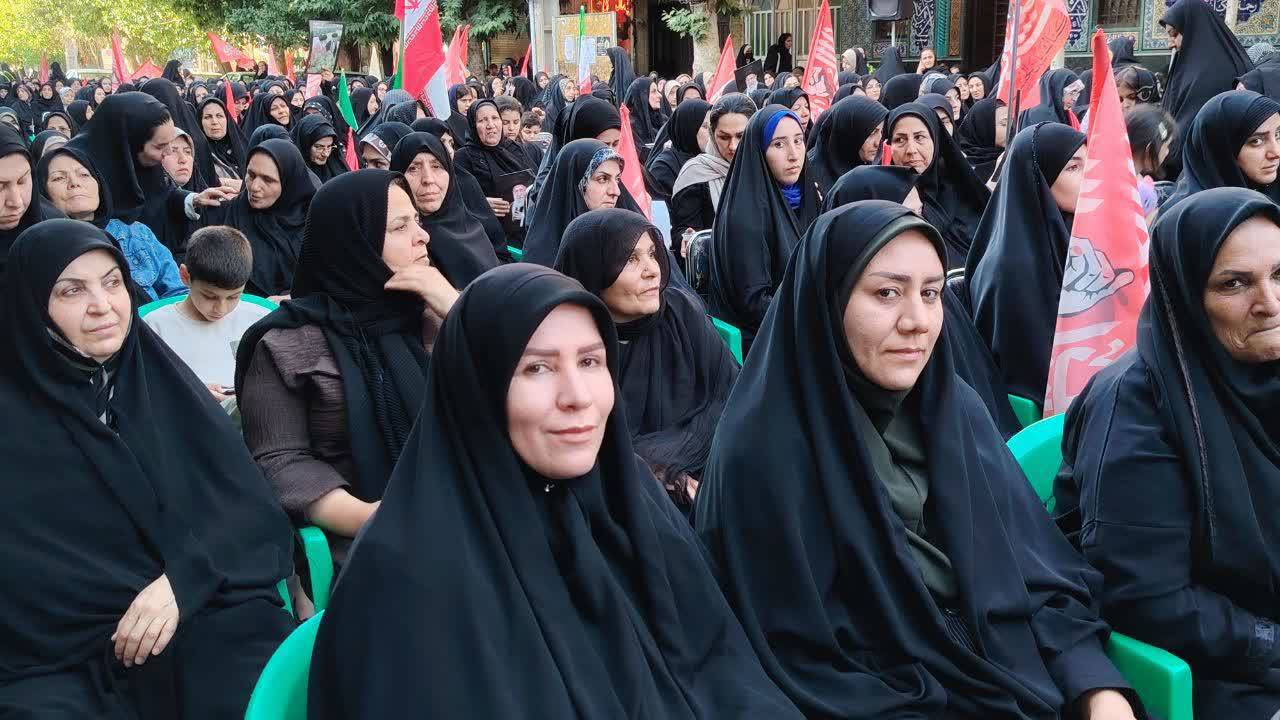 برگزاری اجتماع بزرگ زینبیون در سلماس + تصاویر