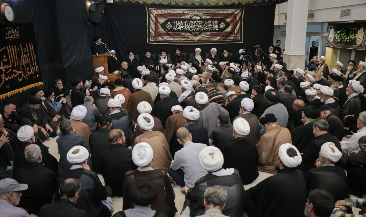 آیین بزرگداشت آقای شهید ایران ازسوی آیت الله نوری همدانی در قم برگزار شد آیین بزرگداشت آقای شهید ایران ازسوی آیت الله نوری همدانی در قم برگزار شد