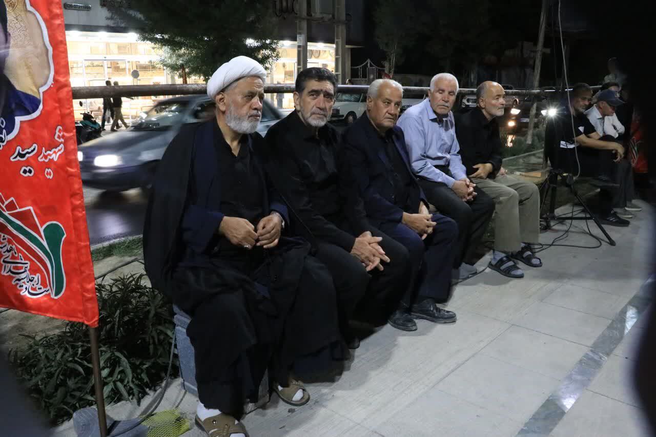تداوم حضور با شکوه ماهدشتیها در تجمعات شبانه تداوم حضور با شکوه ماهدشتیها در تجمعات شبانه