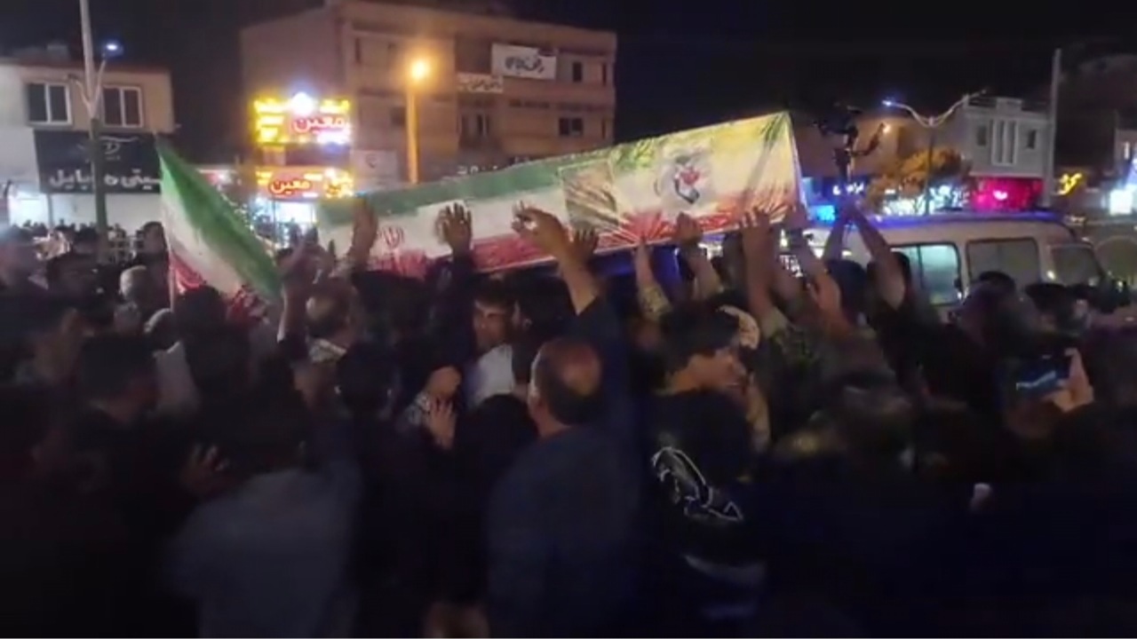 وداع باشکوه رفسنجان با سه مدافع وطن + فیلم وداع باشکوه رفسنجان با سه مدافع وطن + فیلم