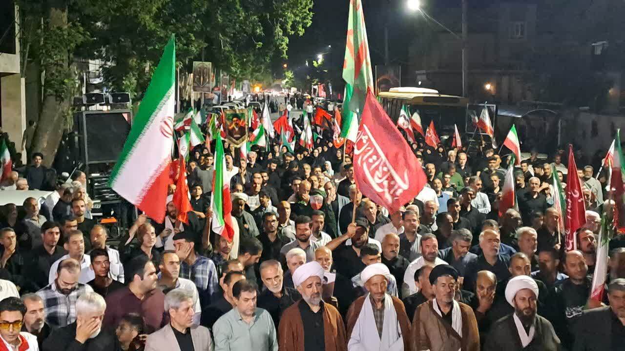 تجمعات شبانه مردم انقلابی خوی در میدان مقاومت تجمعات شبانه مردم انقلابی خوی در میدان مقاومت