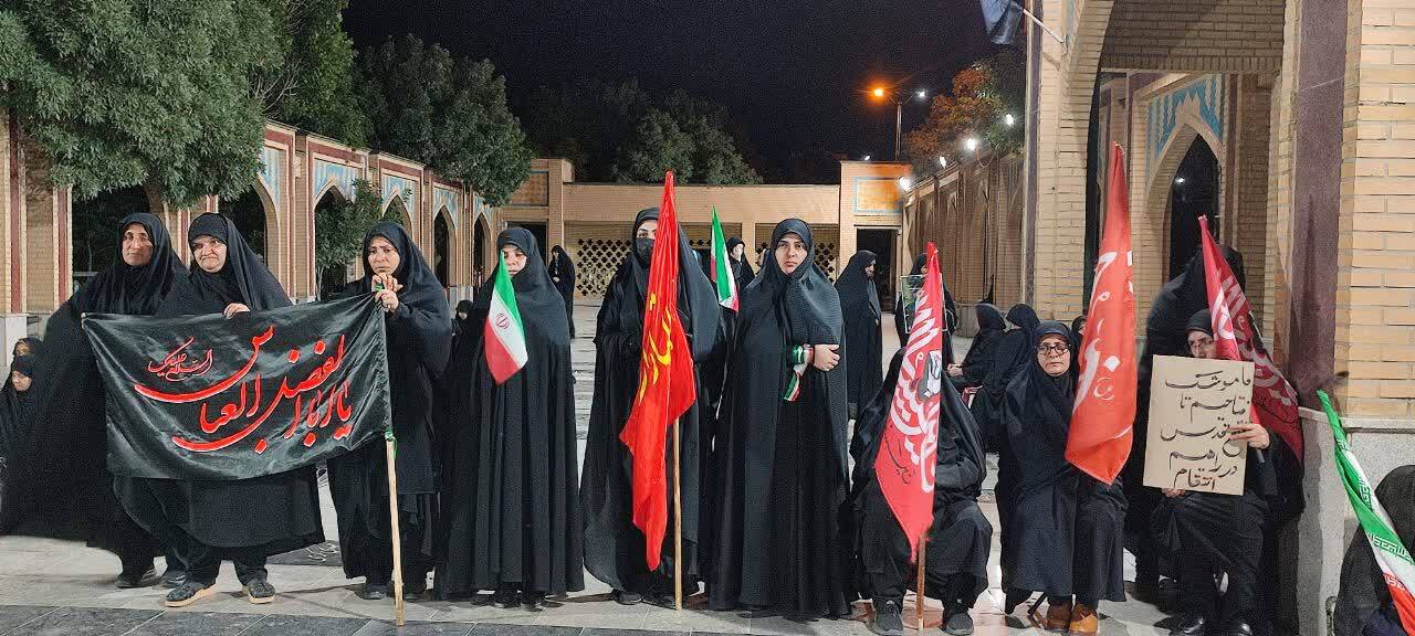 تداوم حضور مردم انقلابی صالح آباد در میدان مقاومت تداوم حضور مردم انقلابی صالح آباد در میدان مقاومت