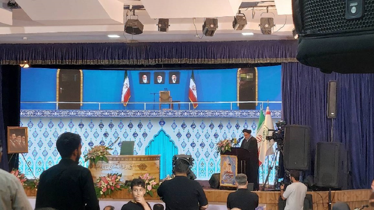 رئیس سازمان اوقاف: با قرآن زندگی کنید و محشور شوید