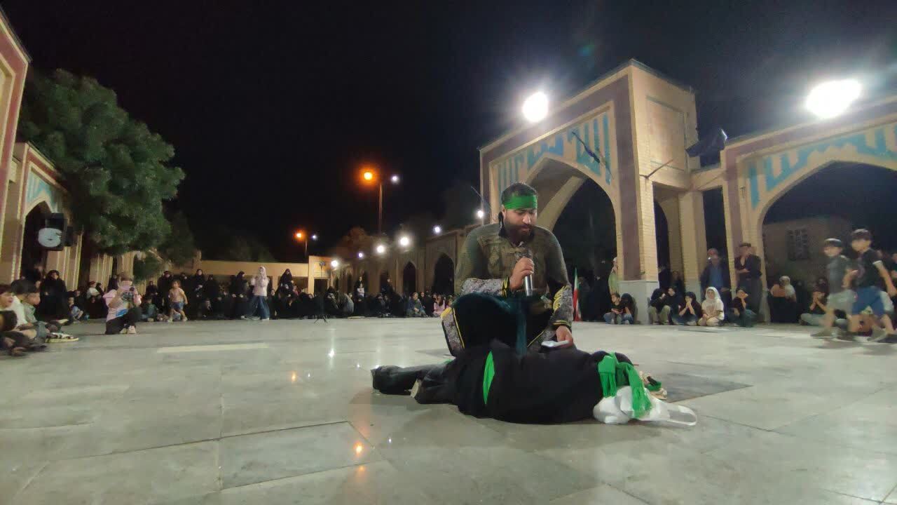 یکصد و چهلمین خروش شبانه میثاق با ولایت در مزار شهدای صالح آباد یکصد و چهلمین خروش شبانه میثاق با ولایت در مزار شهدای صالح آباد + عکس و فیلم