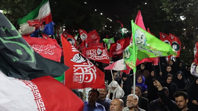 گئشه‌هایی از تجمعات شبانه ماهدشتی‌ها به میدان مقاومت + عکس
