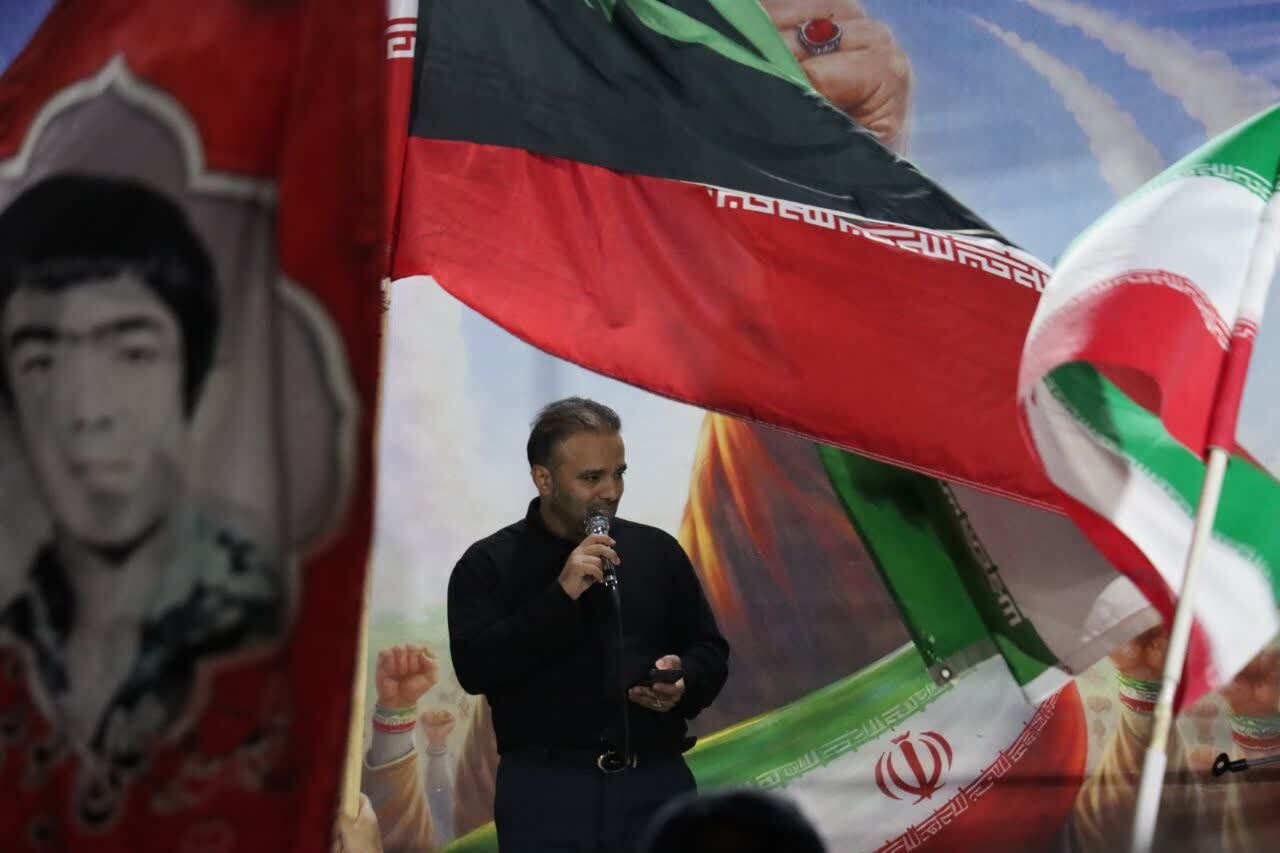 گوشه&zwnj;هایی از تجمعات شبانه ماهدشتی&zwnj;ها به میدان مقاومت