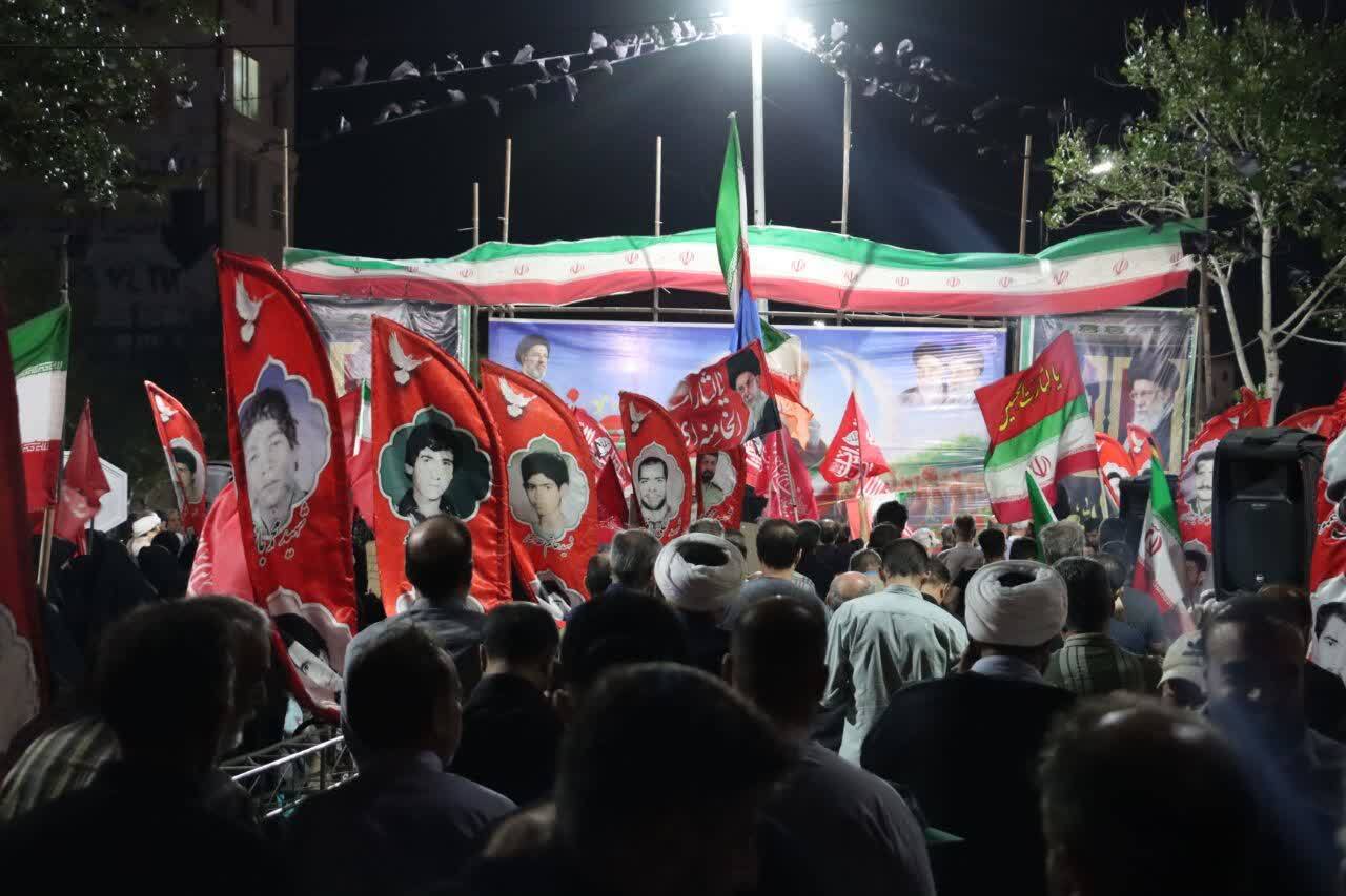 تداوم وطن دوستی ماهدشتیها در اجتماعات شبانه تداوم وطن دوستی ماهدشتیها در اجتماعات شبانه