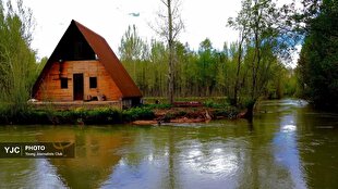 A cottage in the heart of paradise: Artistic view of Dehcheshmeh nature