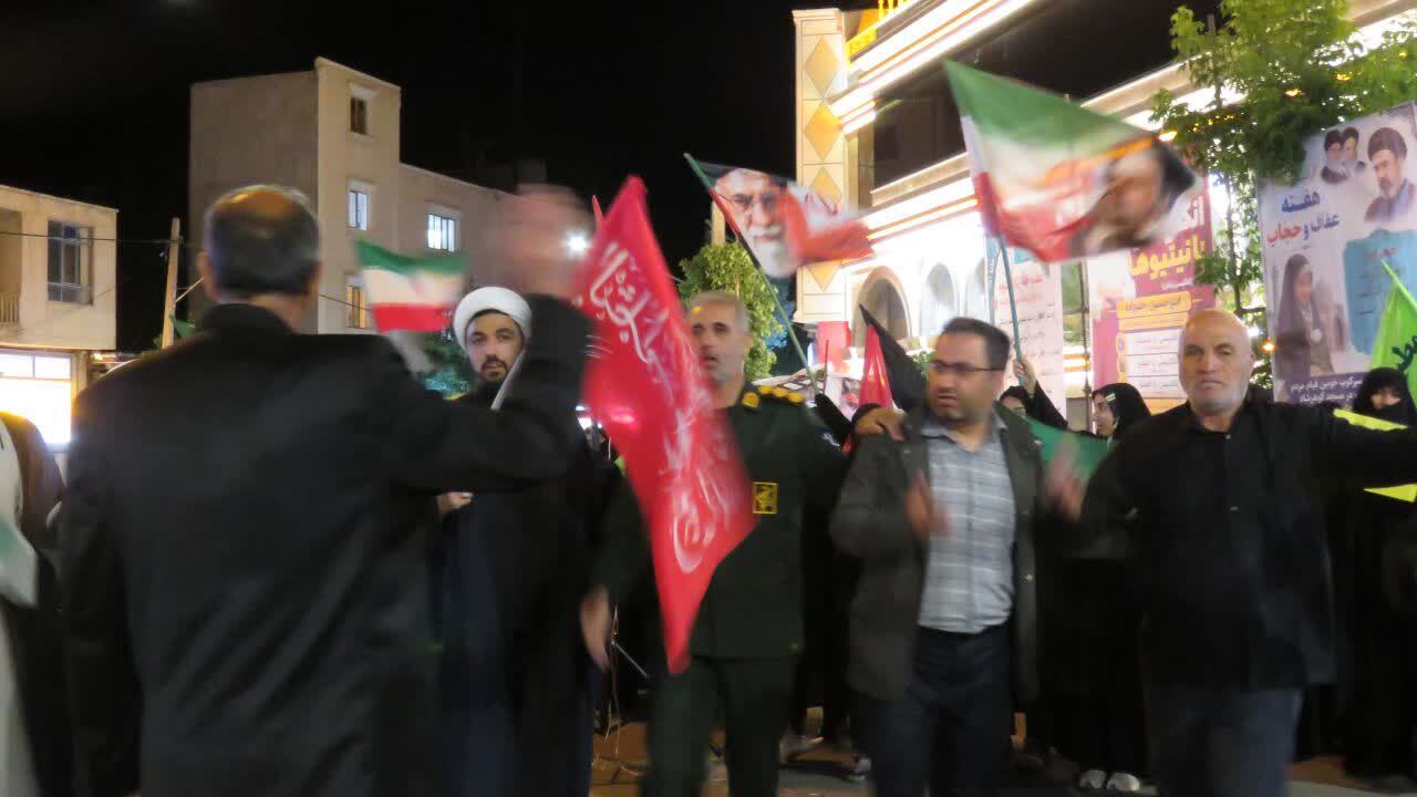 گزارش تصویری از تجمع حماسی شبانه مردم انقلابی هریس در میدان مقاومت گزارش تصویری از تجمع حماسی شبانه مردم انقلابی هریس در میدان مقاومت