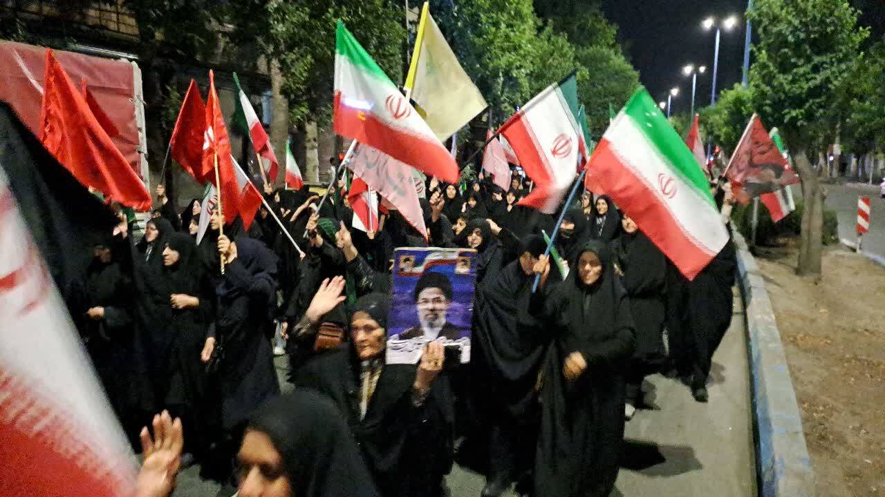 عزاداری و تجمع خونخواهی مردم انقلابی خوی عزاداری و تجمع خونخواهی مردم انقلابی خوی