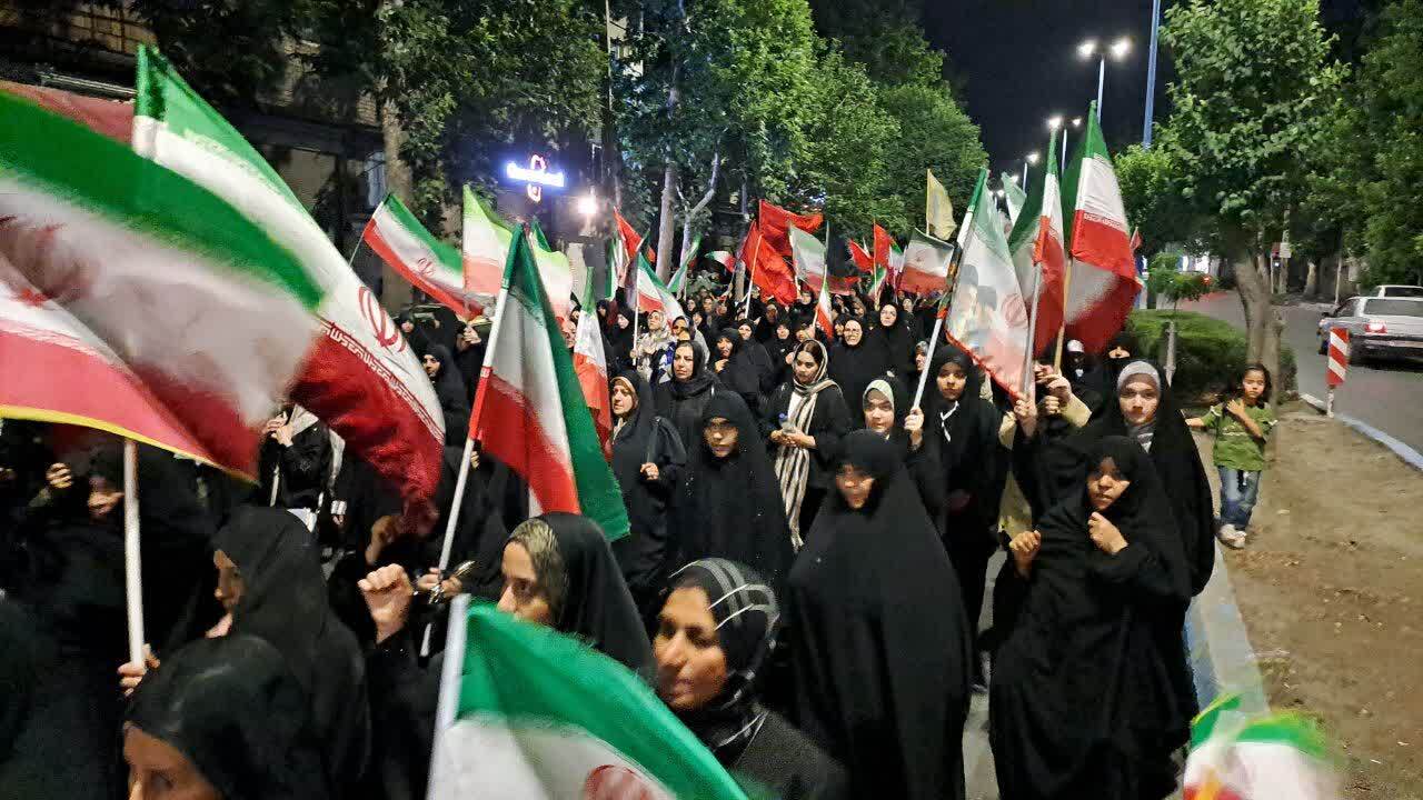 عزاداری و تجمع خونخواهی مردم انقلابی خوی به روایت شهروندخبرنگار عزاداری و تجمع خونخواهی مردم انقلابی خوی به روایت شهروندخبرنگار