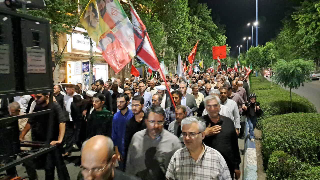عزاداری و تجمع خونخواهی مردم انقلابی خوی به روایت شهروندخبرنگار عزاداری و تجمع خونخواهی مردم انقلابی خوی به روایت شهروندخبرنگار