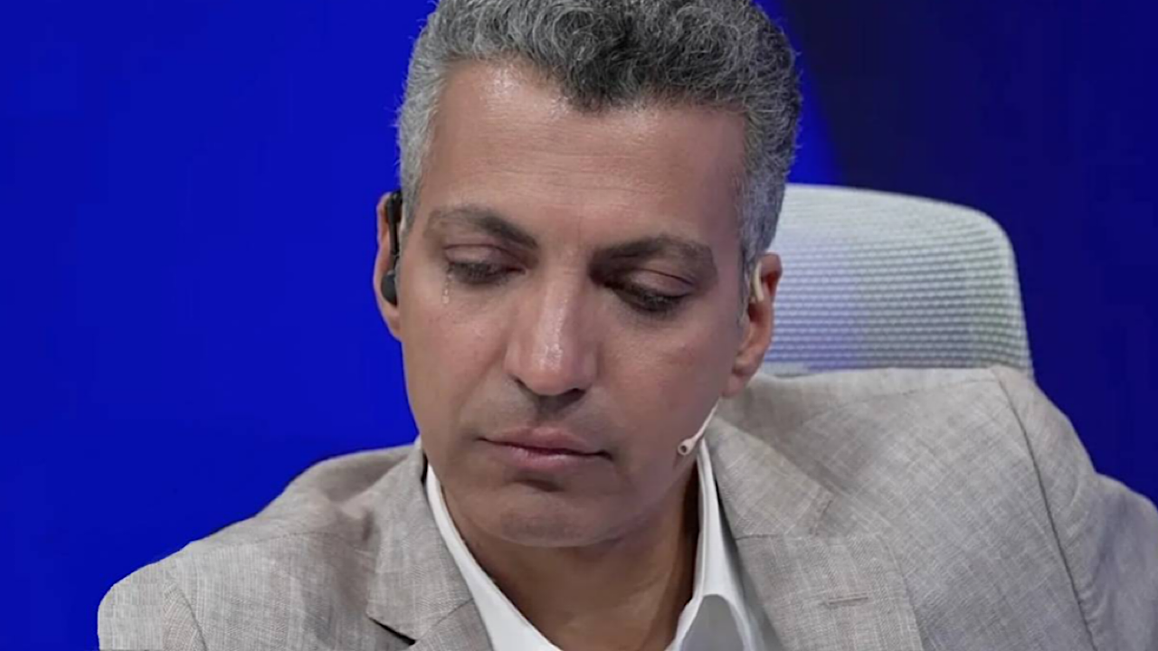 فوتبال به نفع دشمن!