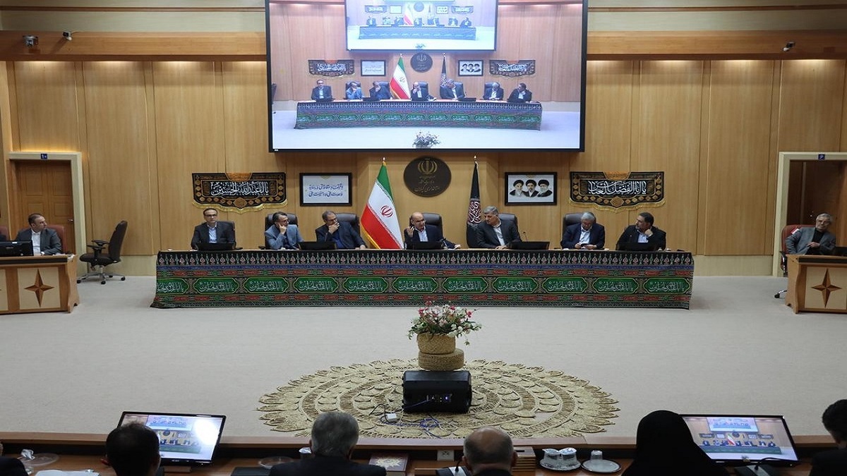 باشگاه خبرنگاران -آب، فاضلاب، پسماند و راه‌آهن؛ در صدر مطالبات گیلان از هیئت دولت