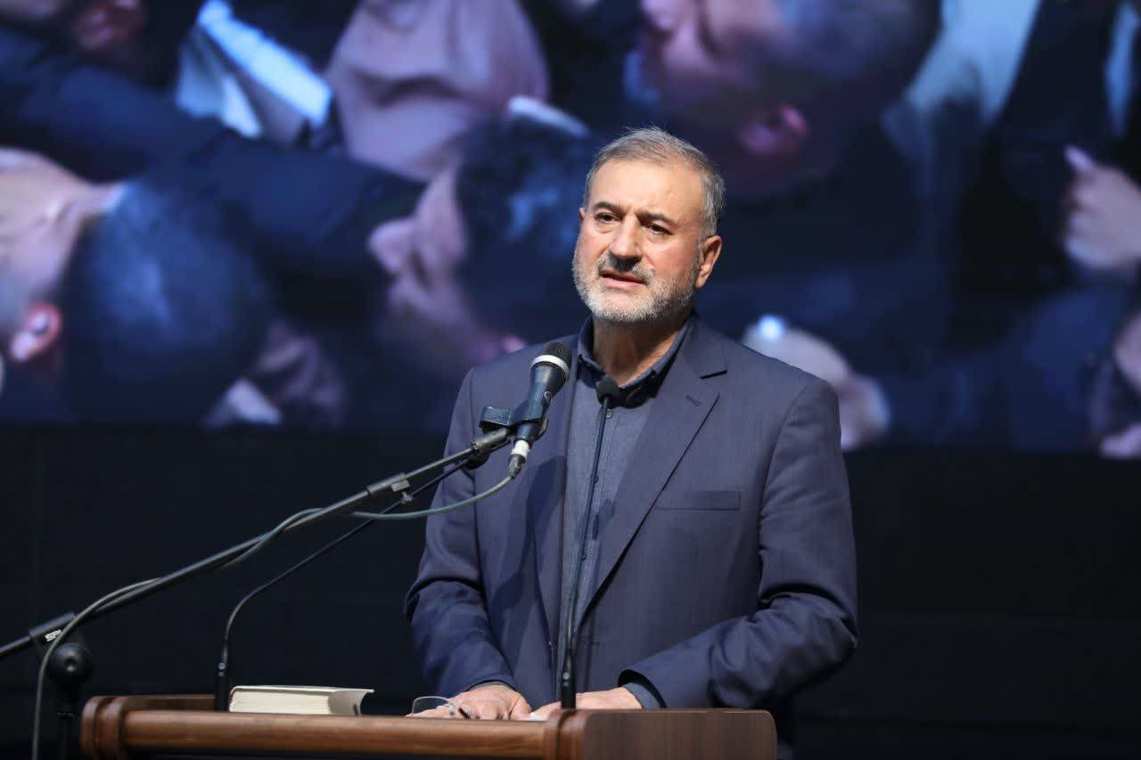 دهمین کنگره ملی شعر ایثار با معرفی برگزیدگان به کار خود پایان داد دهمین کنگره ملی شعر ایثار با معرفی برگزیدگان به کار خود پایان داد
