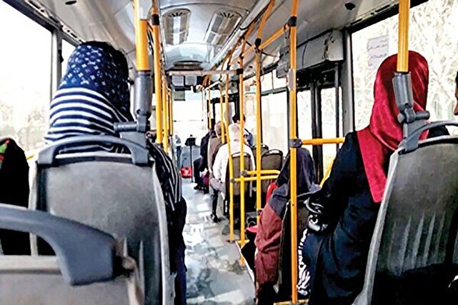 جدال گرما در اتوبوس ها/ کولر ها در یزد دیگر جوابگو نیست