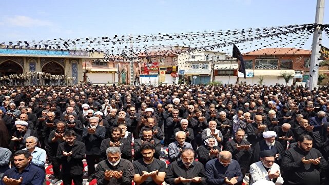 اقامه نماز ظهر عاشورا در مازندران