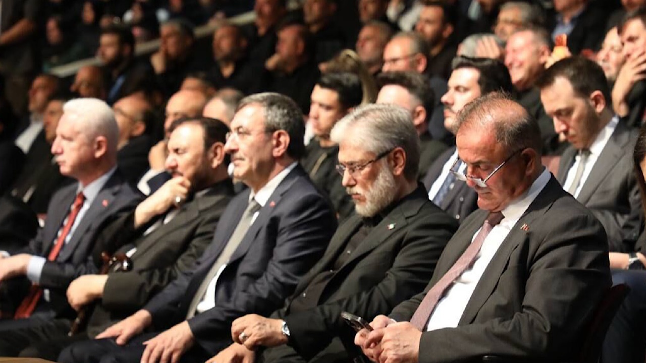 وزیر علوم: در کشور من، یکی‌ از اولاد حسین بن علی به دست یزید زمان شهید شد