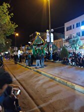 تجمع عظیم عزاداران حسینی در قروه همزمان با شب عاشورا+ تصاویر