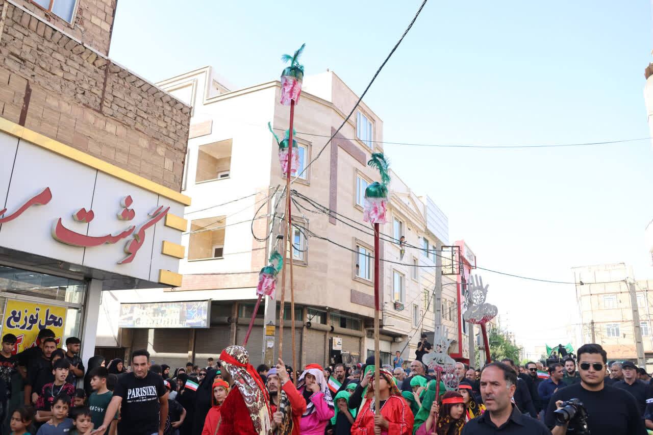 برگزاری حماسه زینبی بانوان بهارستانی در کاروان نمادین اسرای کربلا