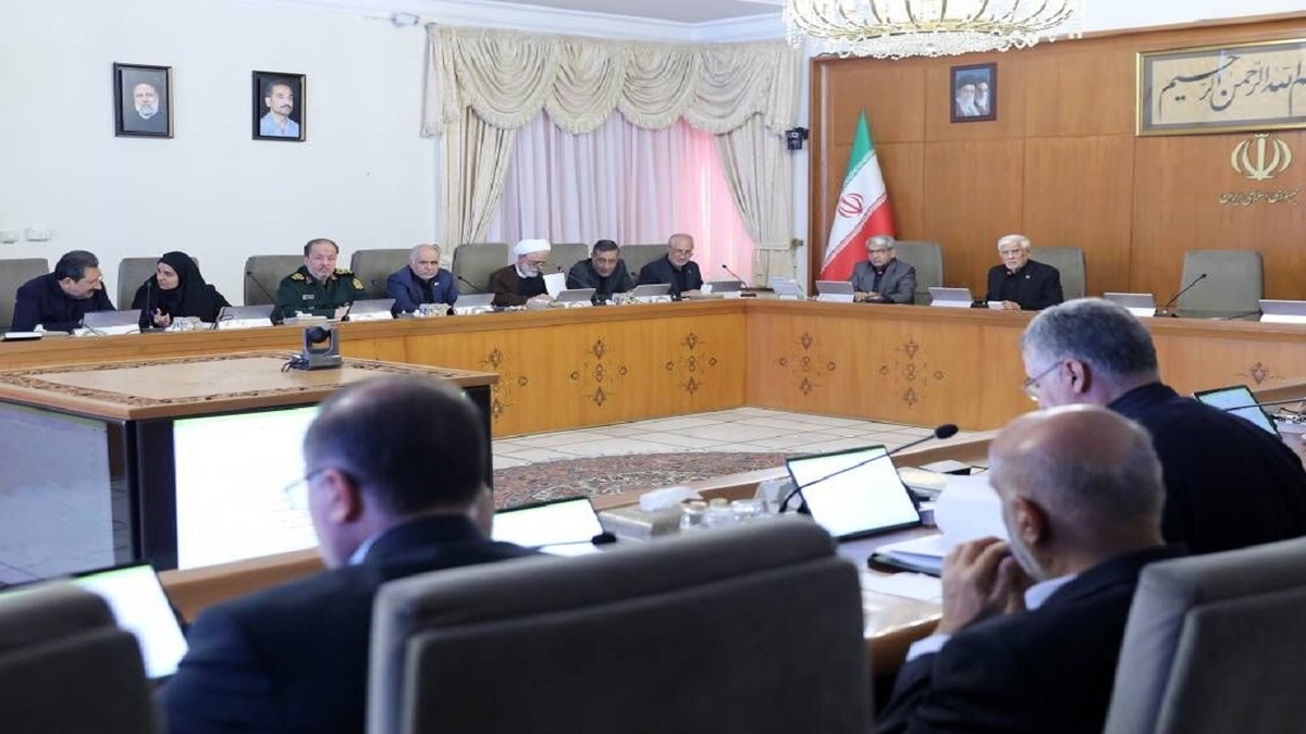 باشگاه خبرنگاران -عارف: مهمانان خارجی از جمعه برای حضور در مراسم تشییع رهبر شهید وارد ایران می‌شوند
