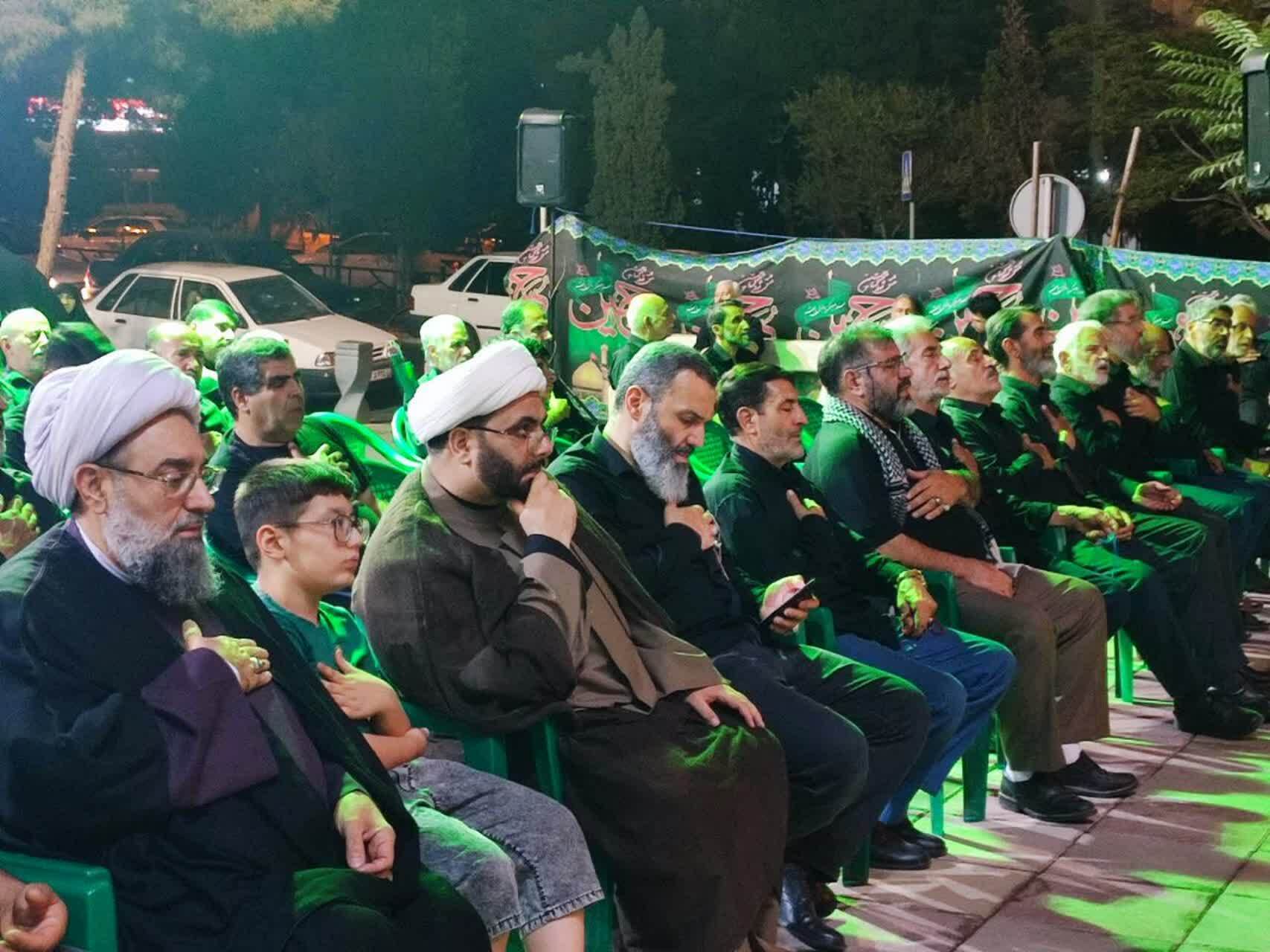 دلدادگی مردم انقلابی خاورشهر به میهن اسلامی در تجمعات شبانه