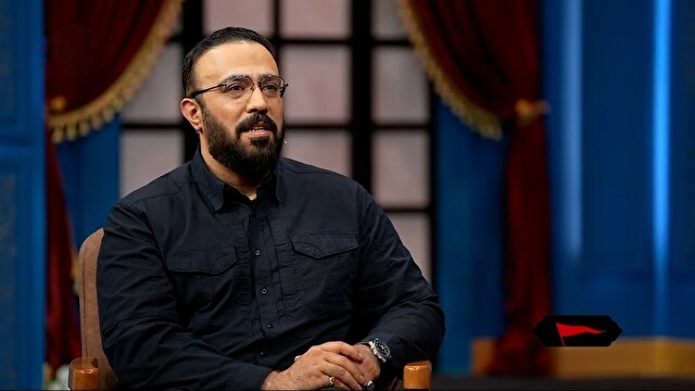 📹 آخرین توصیه رهبر شهید به مداحان 🔺 حاج ولیالله کلامی زنجانی، شاعر و مداح اهل بیت(ع): در آخرین دیداری که با رهبر شهید داشتیم، ایشان تاکید کردند که ذاکرین و مدا