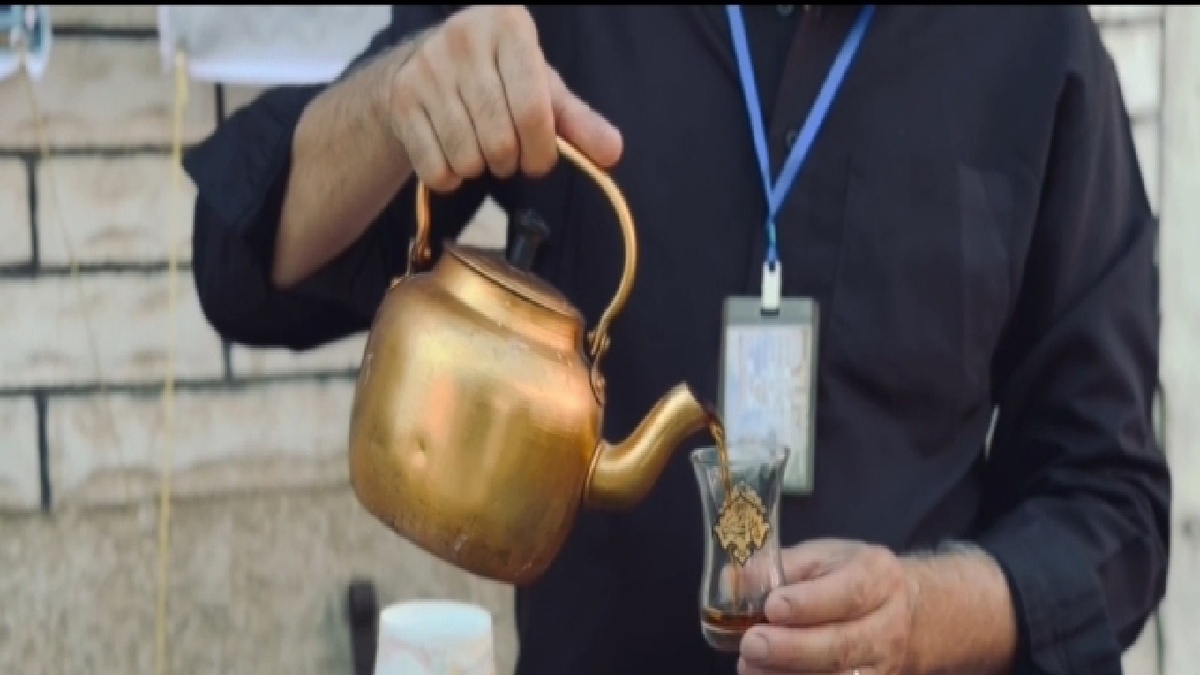 باشگاه خبرنگاران -سقای عشق اربعین/ از چای عراقی تا پخت نان