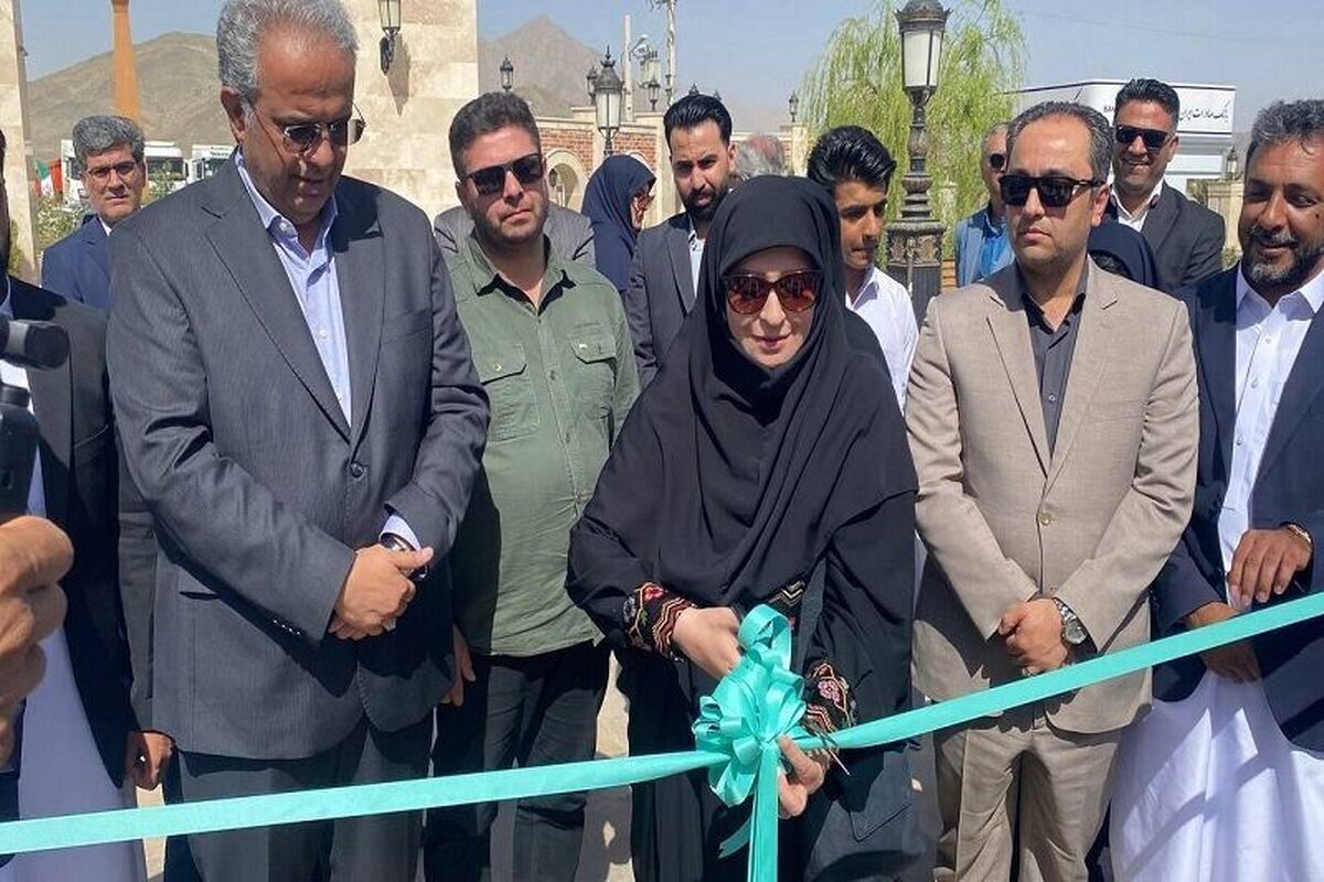 باشگاه خبرنگاران -نخستین ناوگان تاکسی برقی در زاهدان آغاز به‌کار کرد
