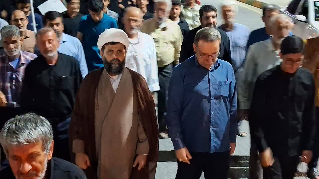 تداوم حضور با شکوه مردم انقلابی آبدان در قاب دوربین شهروندخبرنگار تداوم حضور با شکوه مردم انقلابی آبدان در قاب دوربین شهروندخبرنگار