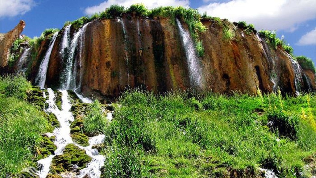 باشگاه خبرنگاران -آبشار نیاکان جاذبه‌ طبیعی چهارمحال و بختیاری میزبان مسافران تابستانی + فیلم