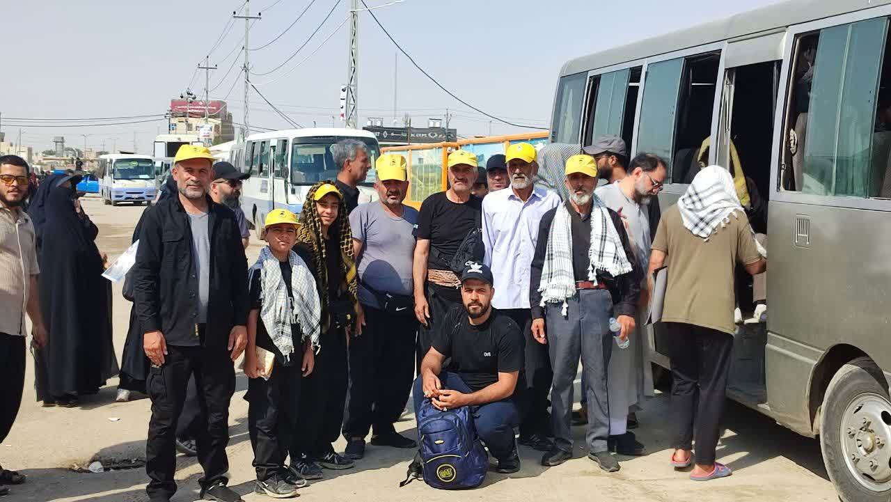 طنین نوای «لبیک یا حسین» کاروان پیادهروی صالحآباد در کربلای معلی طنین نوای «لبیک یا حسین» کاروان پیادهروی صالحآباد در کربلای معلی