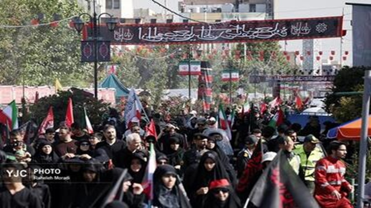 حسینیه‌ای که اربعین امسال در جای خالی رهبرشهید، خالی نماند + فیلم