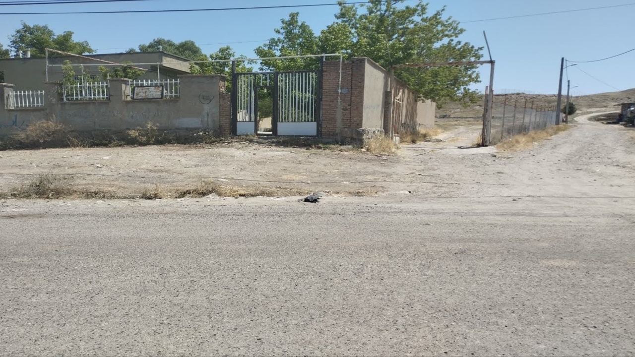 گلایه اهالی روستای لله لو از جاده خاکی خانه بهداشت + عکس