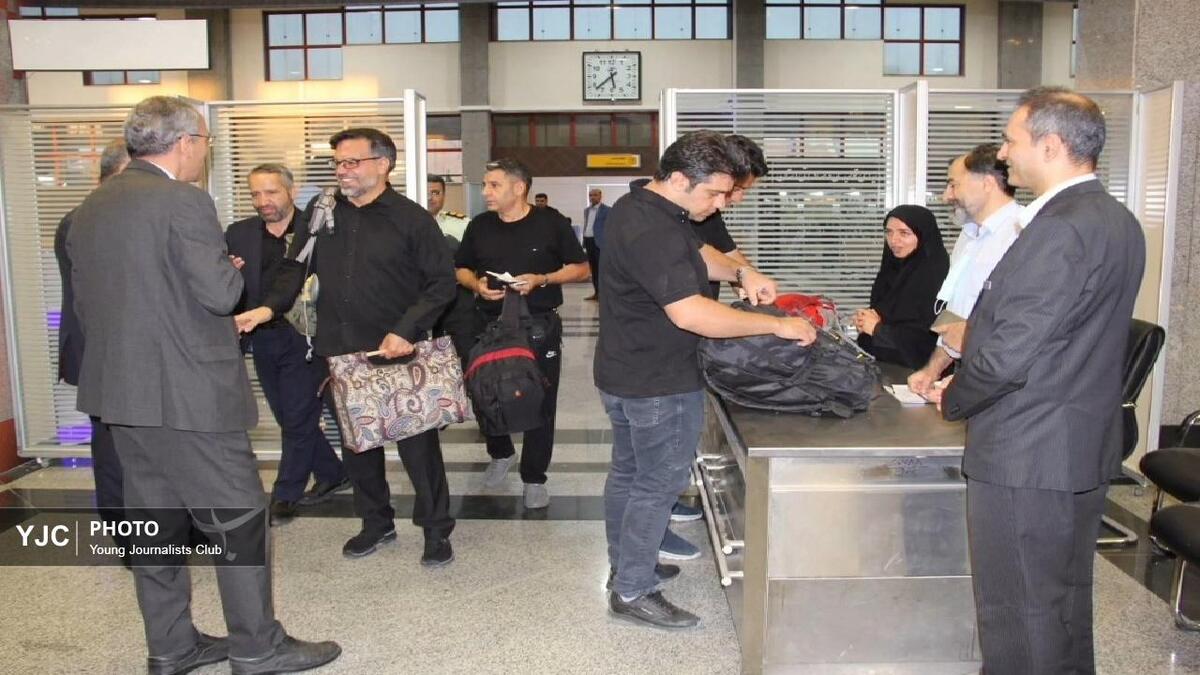 باشگاه خبرنگاران -استقبال از زائران اربعین حسینی در فرودگاه شهرکرد+فیلم
