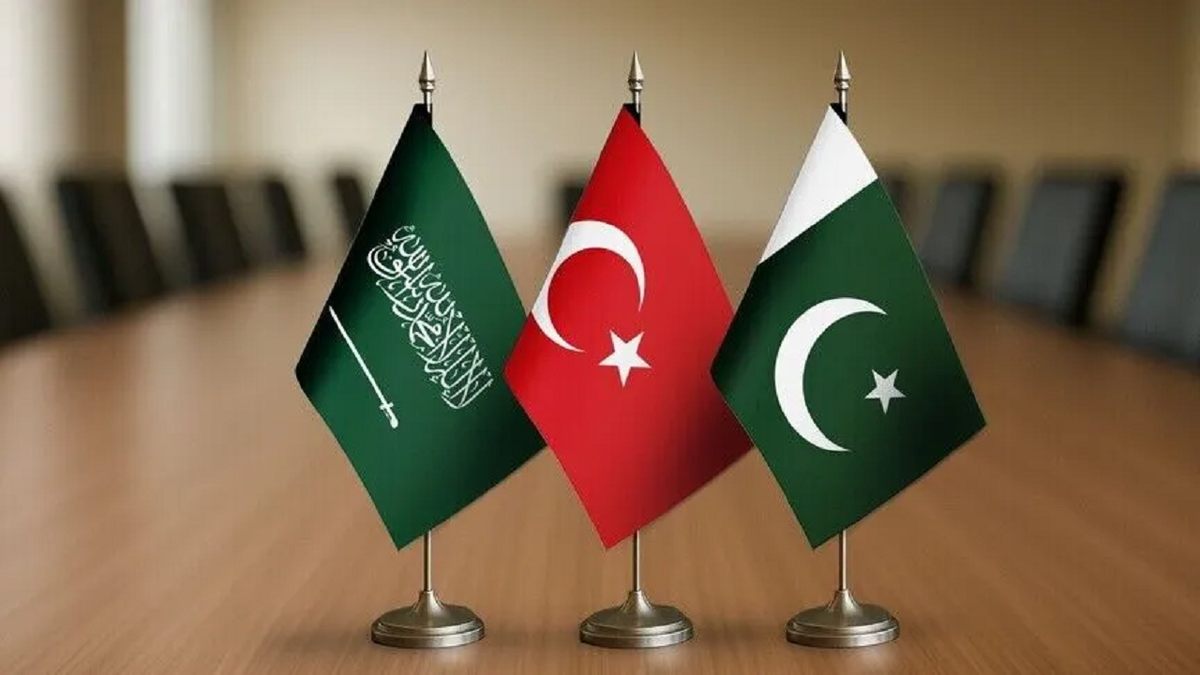 انبارهای تسلیحات زیر آتش یمن + فیلم