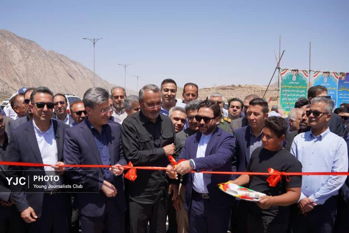 باشگاه خبرنگاران -افتتاح ۱۱.۵ کیلومتر بزرگراه جهرم-لار-بندرعباس با اعتباری بالغ بر ۹۲۰۰ میلیارد ریال
