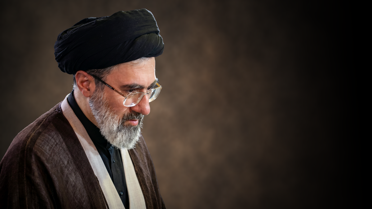 تشییع پیکر آیت‌الله شبیری زنجانی در قم + فیلم