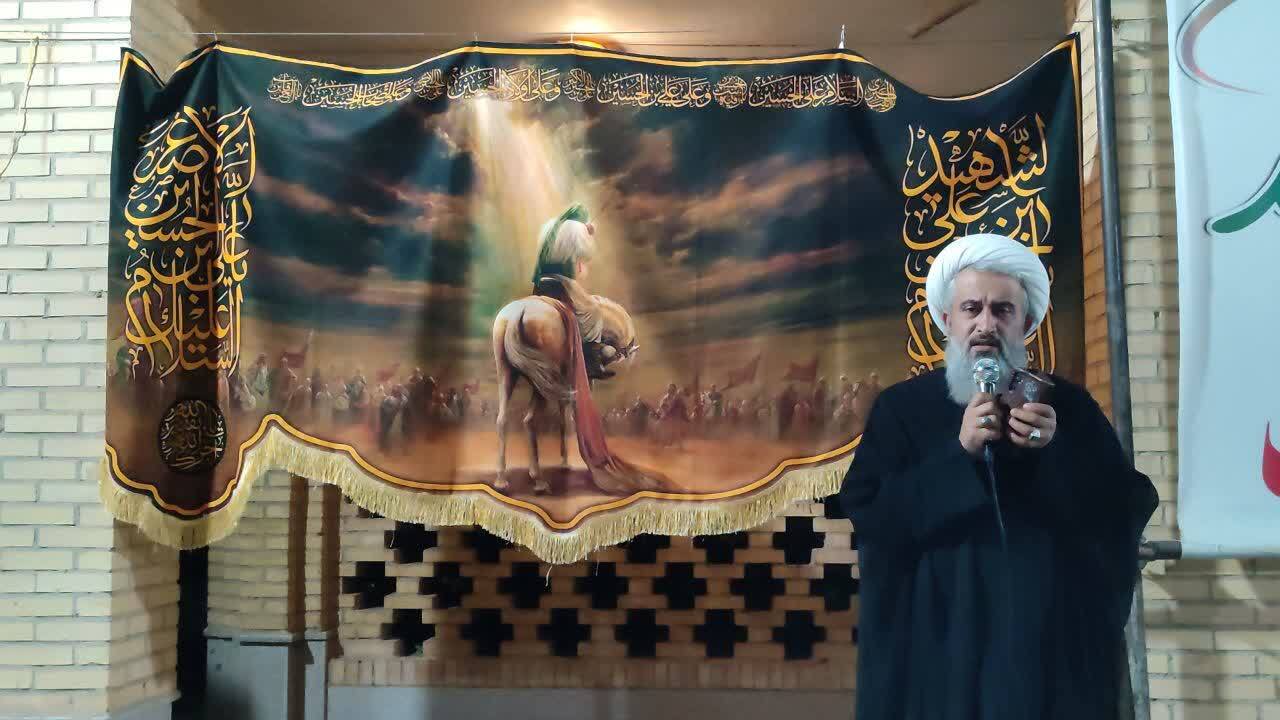 نمایی از خروش مردم انقلابی صالح آباد در تجمعات شبانه نمایی از خروش مردم انقلابی صالح آباد در تجمعات شبانه