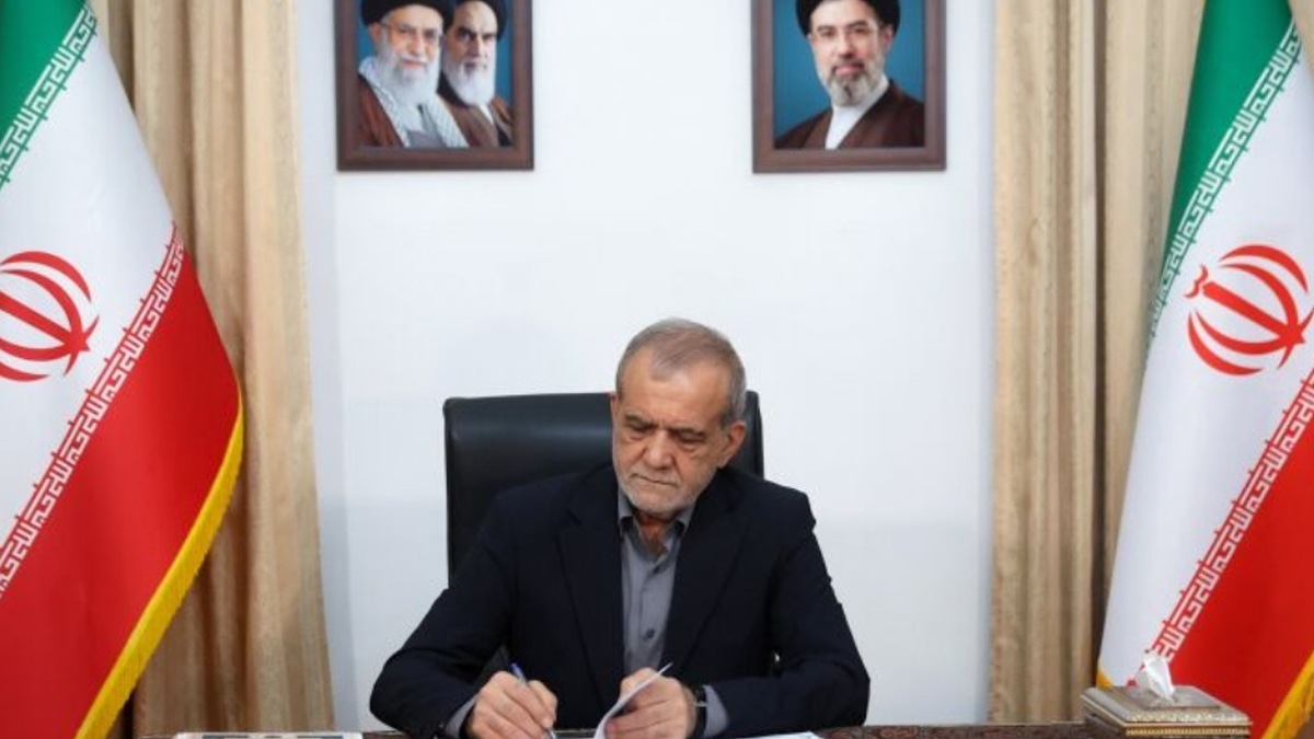 باشگاه خبرنگاران -پیام تبریک رئیس‌جمهور به سردار دریادار پاسدار علی عظمایی
