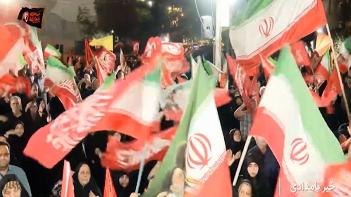 تأکید دوباره مردم بر اتحاد، همدلی و حمایت از اقتدار نیرو‌های مسلح + فیلم