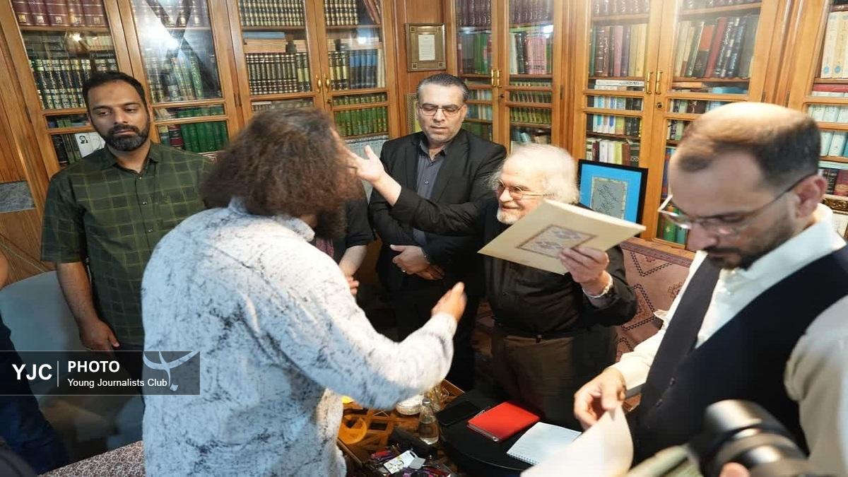 باشگاه خبرنگاران -تجلیل پدر شعر آیینی از شاعران حماسی شب های ایستادگی قم+تصاویر