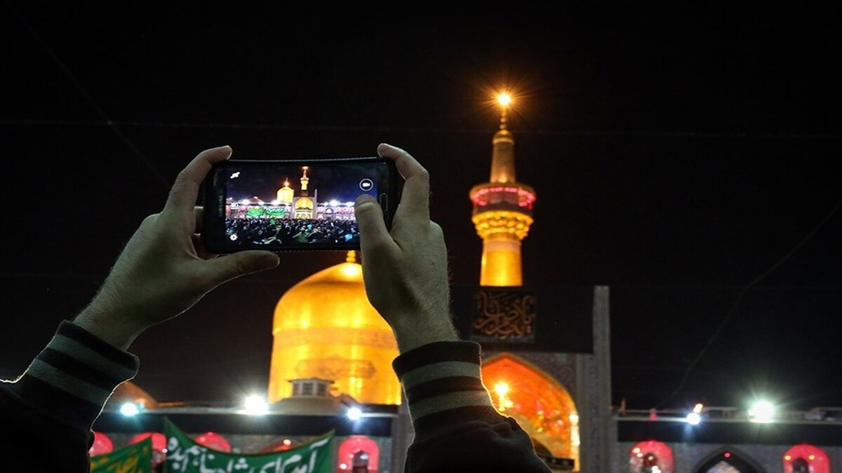 باشگاه خبرنگاران -گوشی را پایین بیاورید