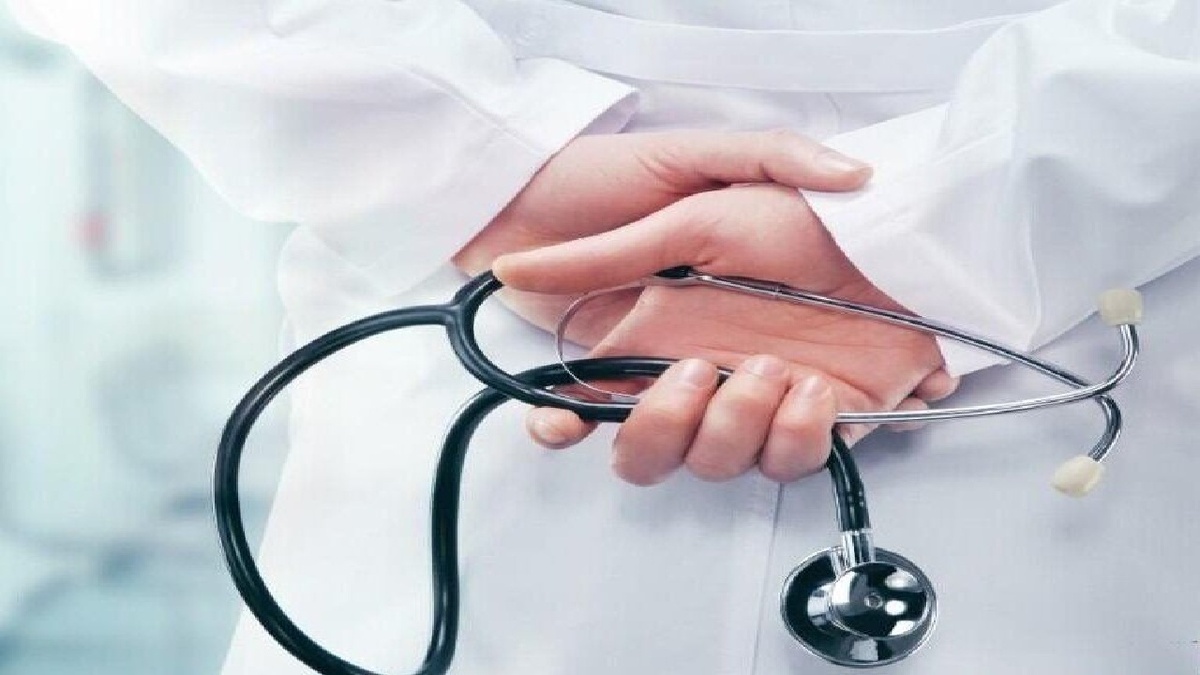 باشگاه خبرنگاران -دستگیری جراح قلابی در ساوه؛ نسخه قانون برای پزشک‌نما