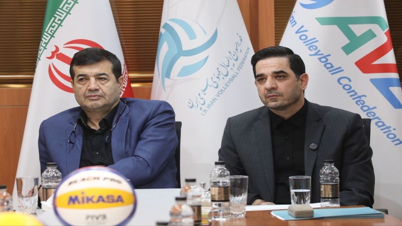 برنامه&zwnj;های والیبال ایران در نشست تخصصی با حضور وزیر ورزش بررسی شد