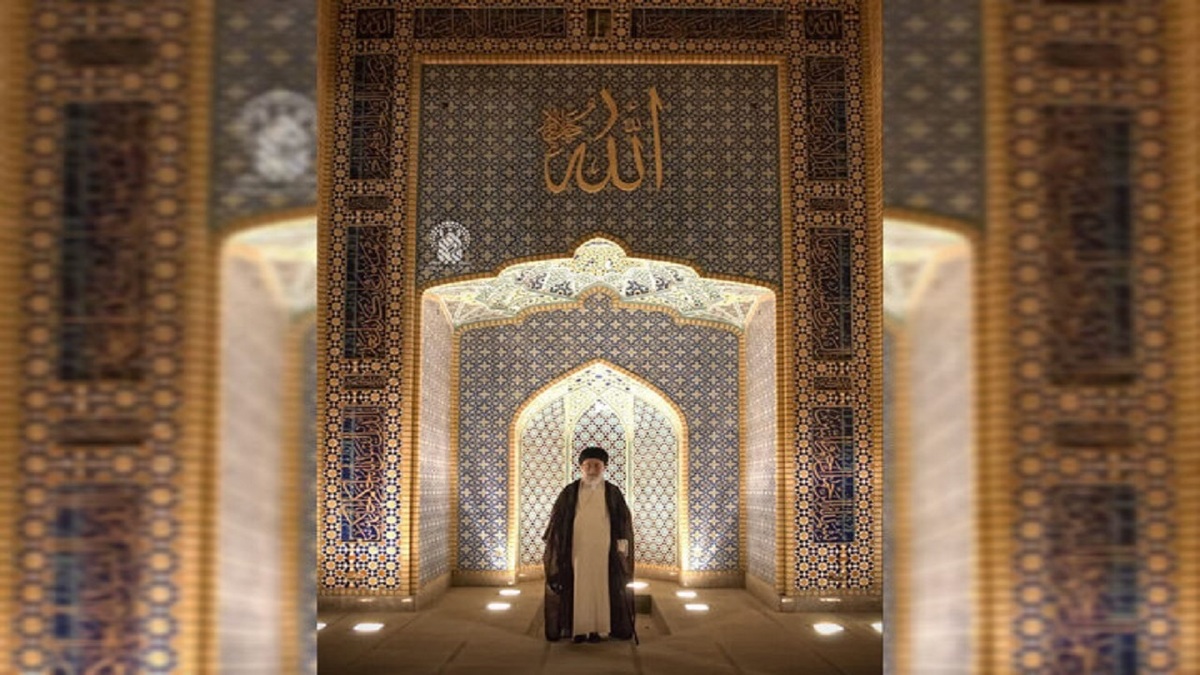 باشگاه خبرنگاران -انتشار تصویری از حضور رهبر شهید در حرم حضرت معصومه(س)