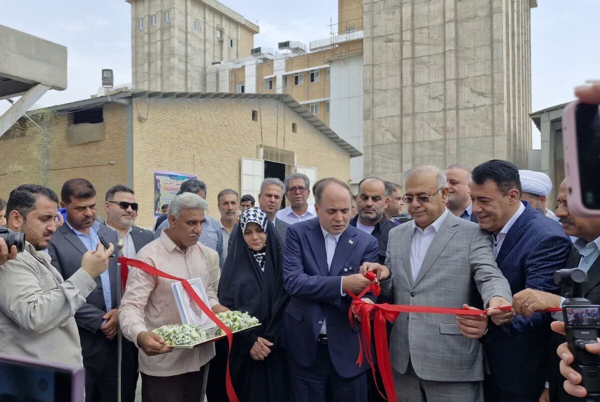 باشگاه خبرنگاران -وزیر جهادکشاورزی سیلوی ۷۰ هزار تنی مروارید هرمزگان را افتتاح کرد